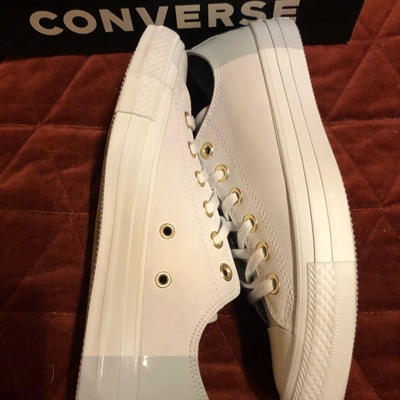 Converse CTAS OX Pure Platinum Leather Unisex - Picture 3 of 5